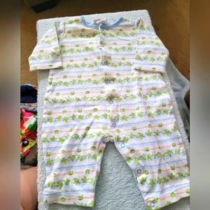 Baby 0-3 months baby works sleeper, good condition